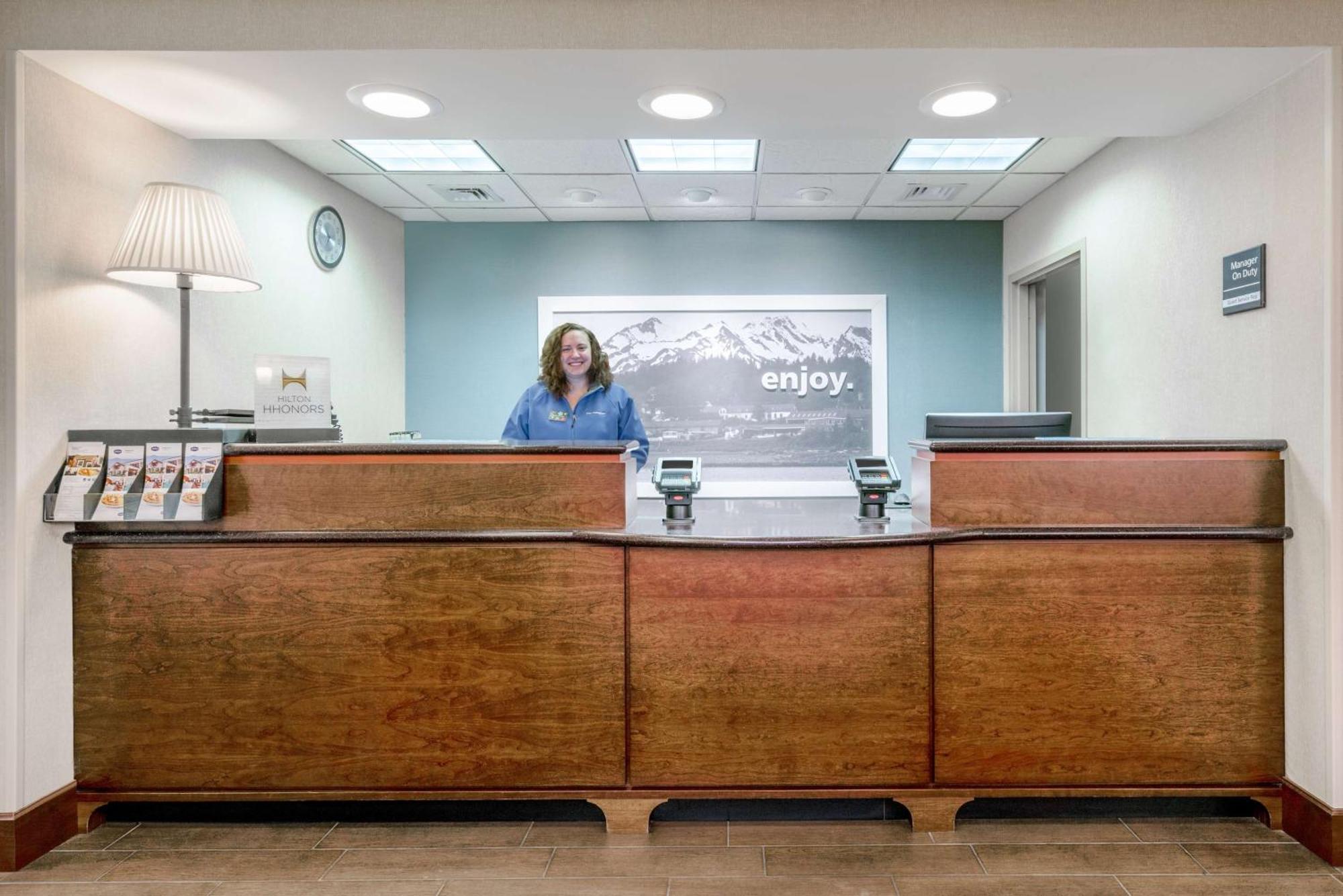 Hampton Inn Frostburg Bagian luar foto