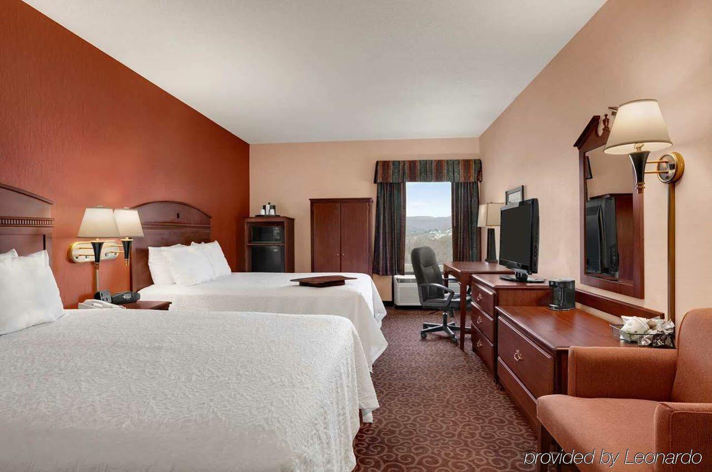Hampton Inn Frostburg Bagian luar foto